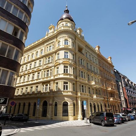 Appartement Sunlit Studio Near Wenceslas Square By Prague Days Extérieur photo