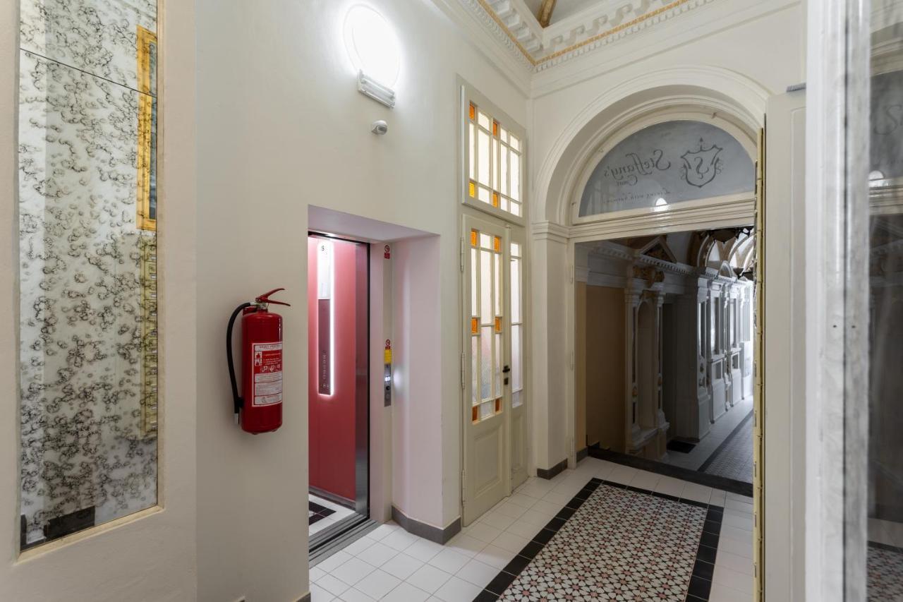 Appartement Sunlit Studio Near Wenceslas Square By Prague Days Extérieur photo